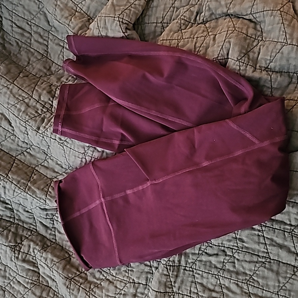 Purple leggings with pockets
